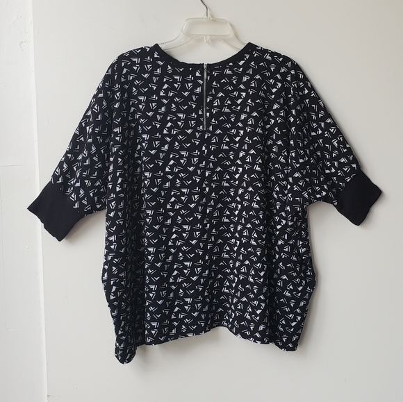 Bobeau Flowy Top - Picture 10 of 14